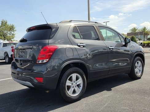 Used 2017 Chevrolet Trax LT w/ LT Convenience Package AWD/4WD image 6
