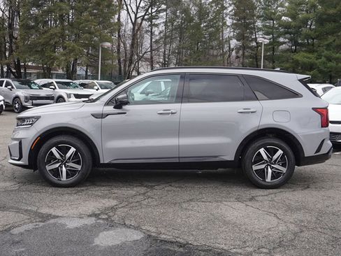 Used 2023 Kia Sorento EX image 16