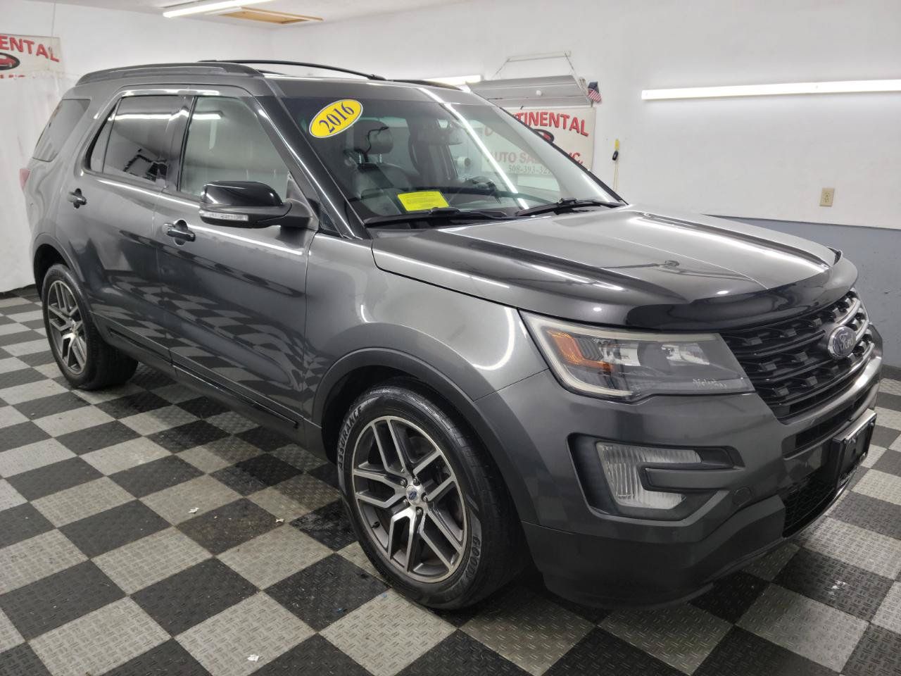 Used 2016 Ford Explorer Sport w/ Equipment Group 401A AWD/4WD image 8