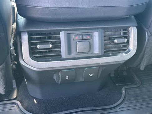 Used 2024 Ford F150 Platinum w/ FX4 Off-Road Package AWD/4WD image 21