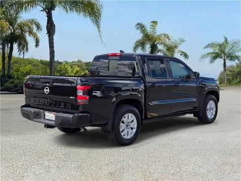 Used 2023 Nissan Frontier SV w/ SV Convenience Package RWD image 4