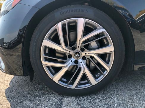 New 2025 Mercedes-Benz E 350 4MATIC Sedan image 9