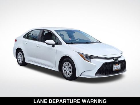 Used 2021 Toyota Corolla L FWD image 2