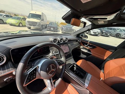 Used 2023 Mercedes-Benz GLC 300 image 17