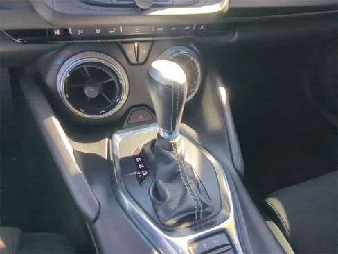 Used 2022 Chevrolet Camaro LT w/ Technology Package image 19