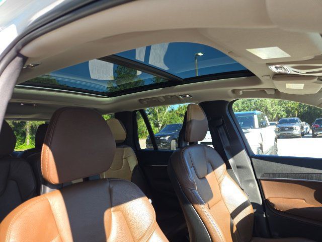 Used 2020 Volvo XC90 T6 Momentum w/ Protection Package Premier AWD/4WD image 14