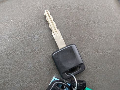 Used 2019 Nissan Frontier Desert Runner image 29