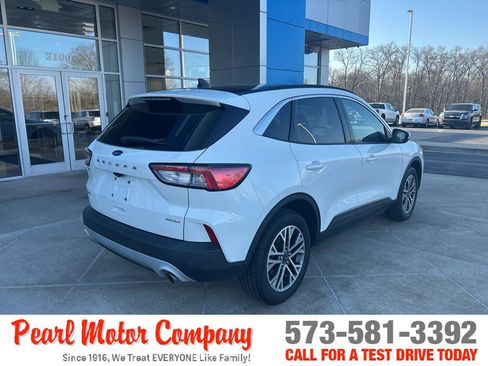 Used 2021 Ford Escape SEL image 4