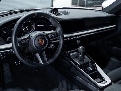 Used 2024 Porsche 911 Carrera T RWD image 47