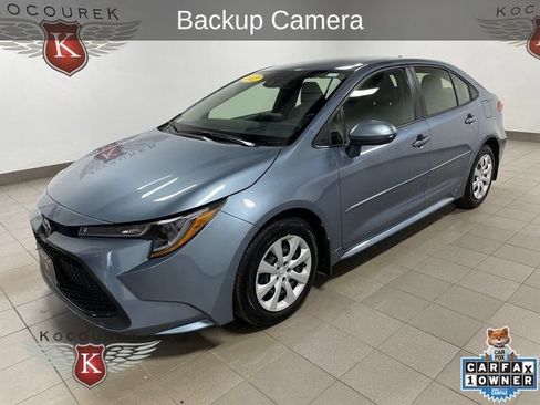Used 2022 Toyota Corolla LE FWD image 3