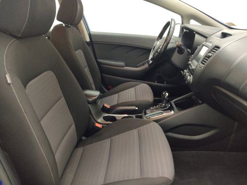 Used 2017 Kia Forte S w/ S Technology Package FWD image 21