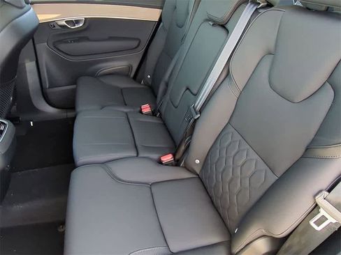 New 2026 Volvo XC90 B6 Plus w/ Protection Package Premier image 18
