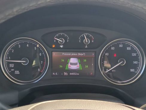 Used 2020 Buick Enclave Essence AWD/4WD image 26