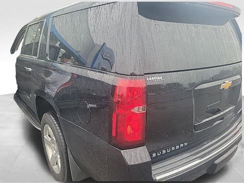 Used 2020 Chevrolet Suburban Premier AWD/4WD image 2