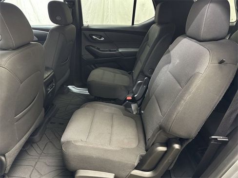 Used 2023 Chevrolet Traverse LT w/ LPO, Floor Liner Package image 12