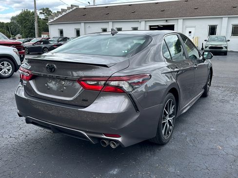 Used 2024 Toyota Camry SE FWD image 6