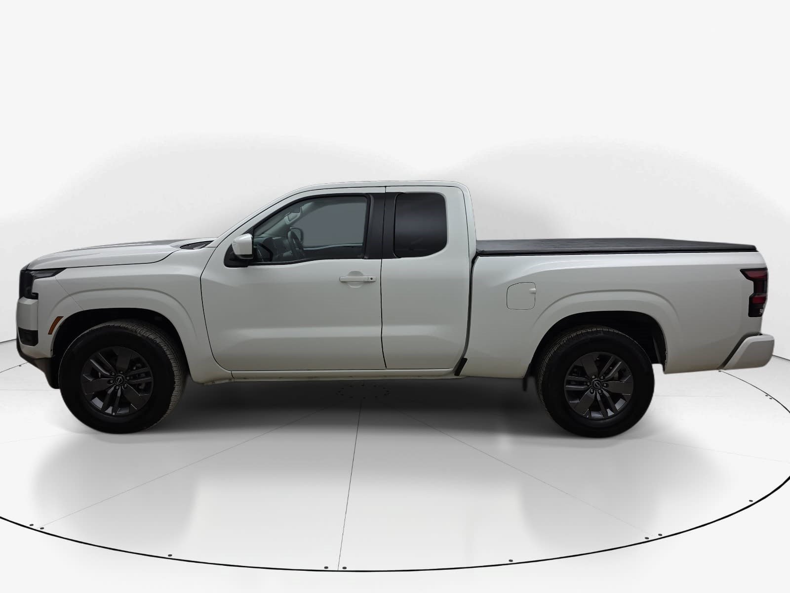 Used 2025 Nissan Frontier SV RWD image 7