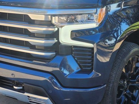 Used 2023 Chevrolet Silverado 1500 High Country w/ High Country Premium Package image 17