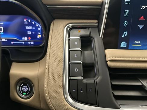 Used 2024 Chevrolet Suburban Premier w/ Advanced Technology Package AWD/4WD image 24