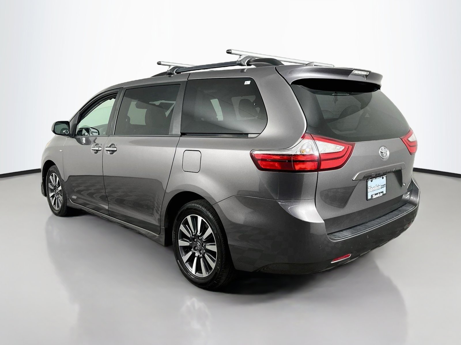 Used 2018 Toyota Sienna XLE Premium AWD/4WD image 5