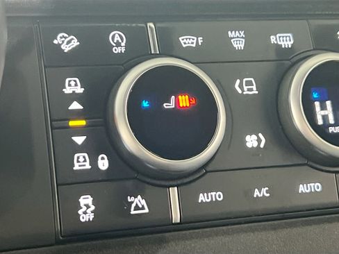 Used 2023 Land Rover Defender 110 X-Dynamic SE image 20