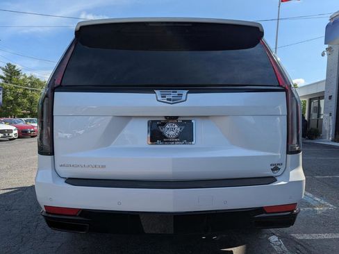 Used 2022 Cadillac Escalade ESV Sport Platinum AWD/4WD image 9