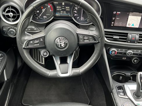 Used 2022 Alfa Romeo Giulia Sprint image 19