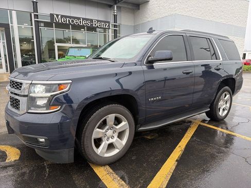 Used 2020 Chevrolet Tahoe LT w/ Luxury Package AWD/4WD image 2