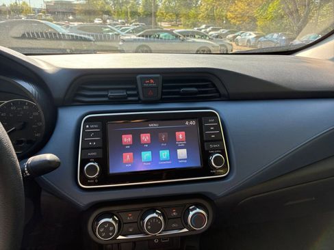 Used 2025 Nissan Versa SV FWD image 17