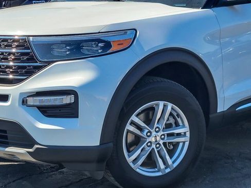Certified 2023 Ford Explorer XLT w/ Equipment Group 202A AWD/4WD image 4