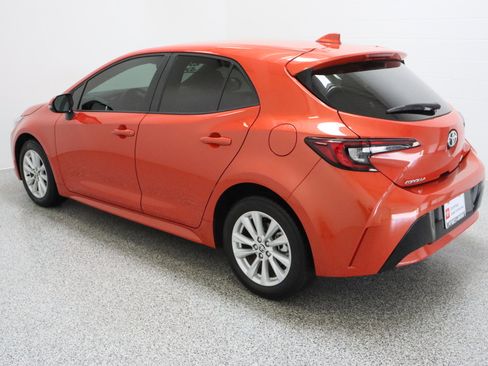 Certified 2025 Toyota Corolla SE FWD image 9