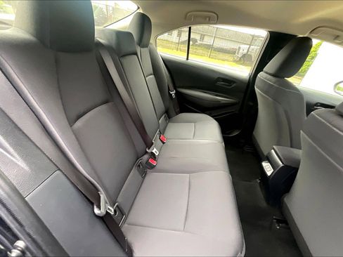 Used 2024 Toyota Corolla LE FWD image 31
