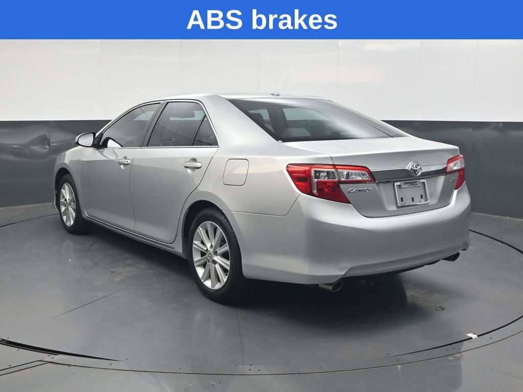 Used 2012 Toyota Camry XLE FWD image 6