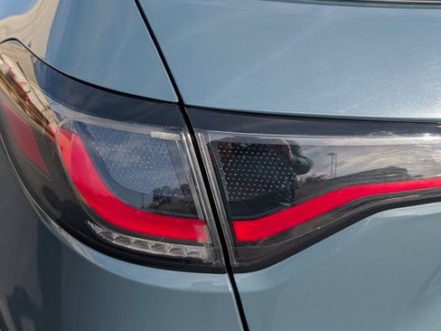 Used 2025 Honda HR-V LX image 11