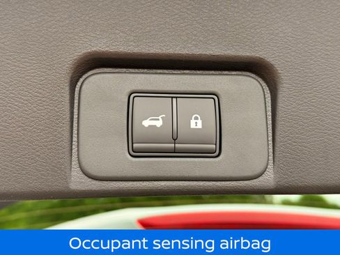 Certified 2025 Nissan Rogue SV image 36