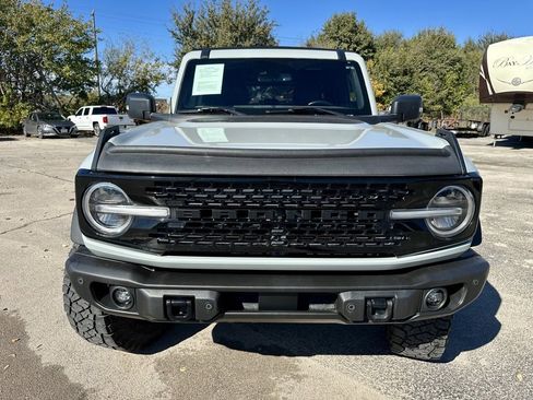 Used 2023 Ford Bronco Wildtrak image 8