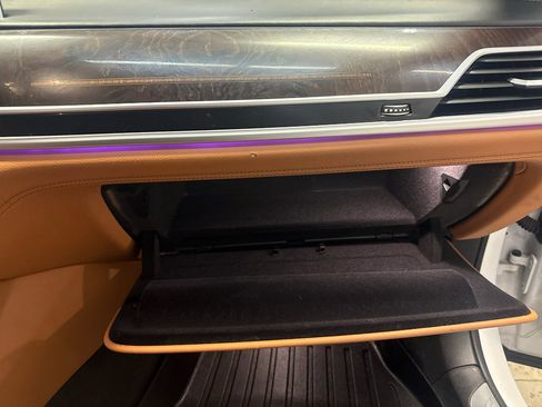 Used 2018 BMW 740e xDrive image 23