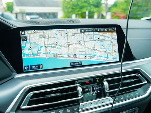 Used 2020 BMW X6 M50i w/ Executive Package image 21