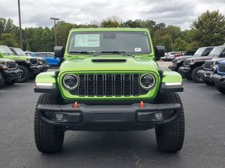 New 2025 Jeep Gladiator Mojave video 2