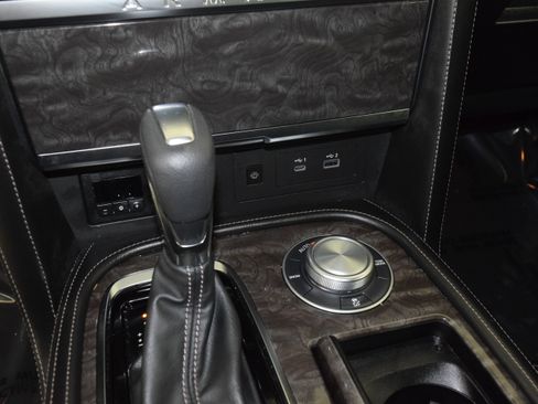 Used 2022 Nissan Armada Platinum w/ Captain's Chairs Package image 23