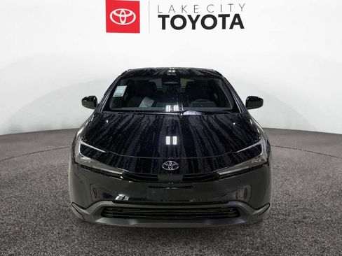 New 2026 Toyota Prius LE FWD image 10