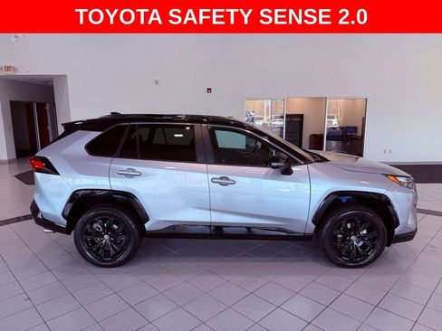 Used 2022 Toyota RAV4 XSE image 8