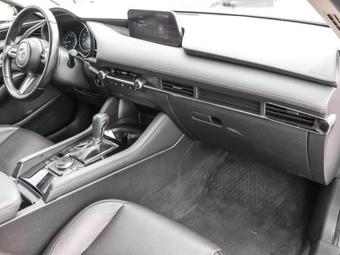 Used 2021 MAZDA MAZDA3 s image 39