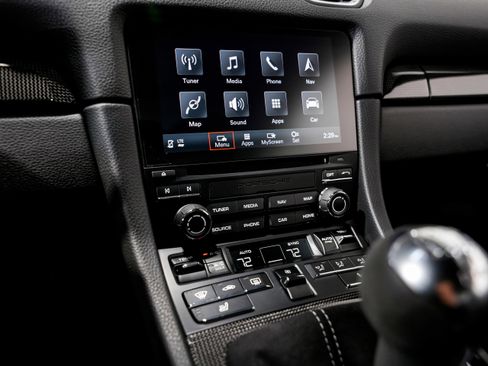 Used 2020 Porsche 718 Cayman GT4 image 13