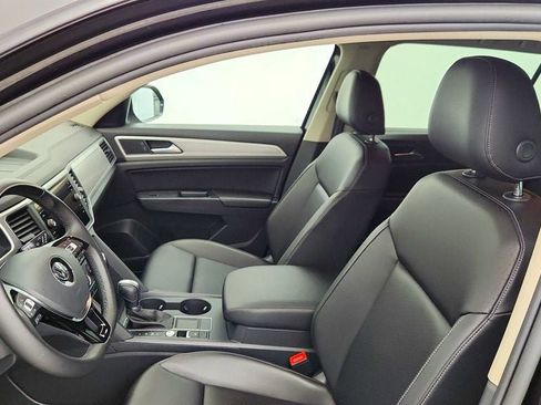 Used 2018 Volkswagen Atlas SE FWD image 19