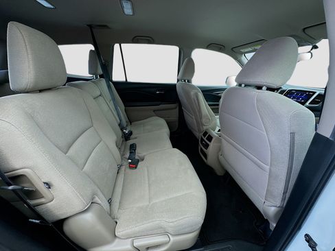 Used 2017 Honda Pilot EX image 19