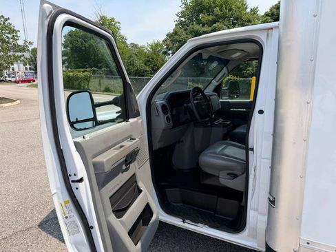 Used 2018 Ford E-350 and Econoline 350 Super Duty w/ Power Windows & Locks Group RWD image 25