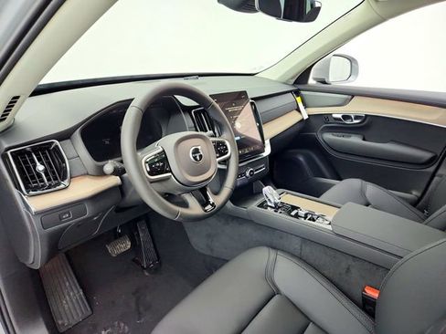 New 2026 Volvo XC90 B6 Plus w/ Protection Package Premier AWD/4WD image 16