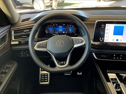 New 2026 Volkswagen Atlas SEL Premium R-Line image 4