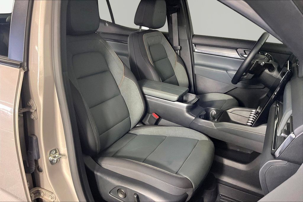 New 2026 GMC Terrain AT4 w/ Convenience Package III AWD/4WD image 11